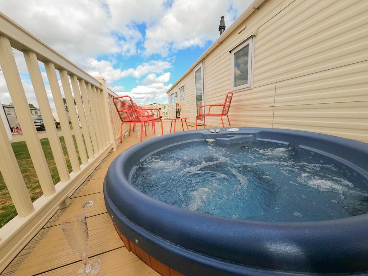 Tattershall Lakes - Hot Tub Breaks Exteriér fotografie